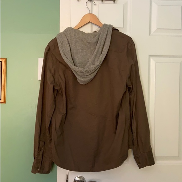 Long sleeve button up - Picture 2 of 3